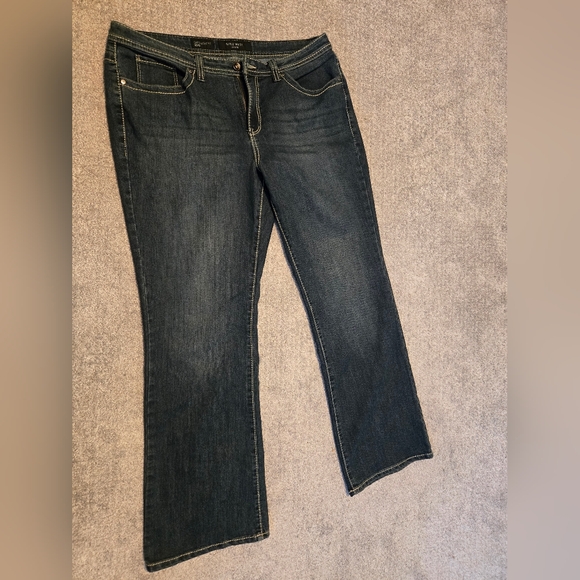 Women's Nine West Embellished Pocket Date Night Jeans Size 16 - Picture 5 of 8